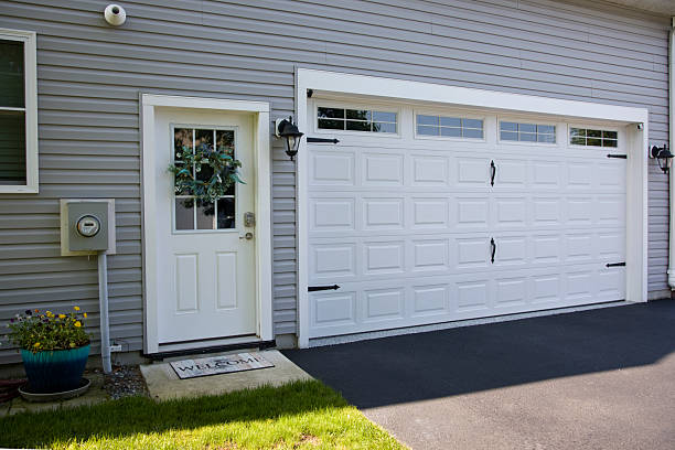24/7 Emergency Garage Door Panel Replacement experts in Milmay, NJ